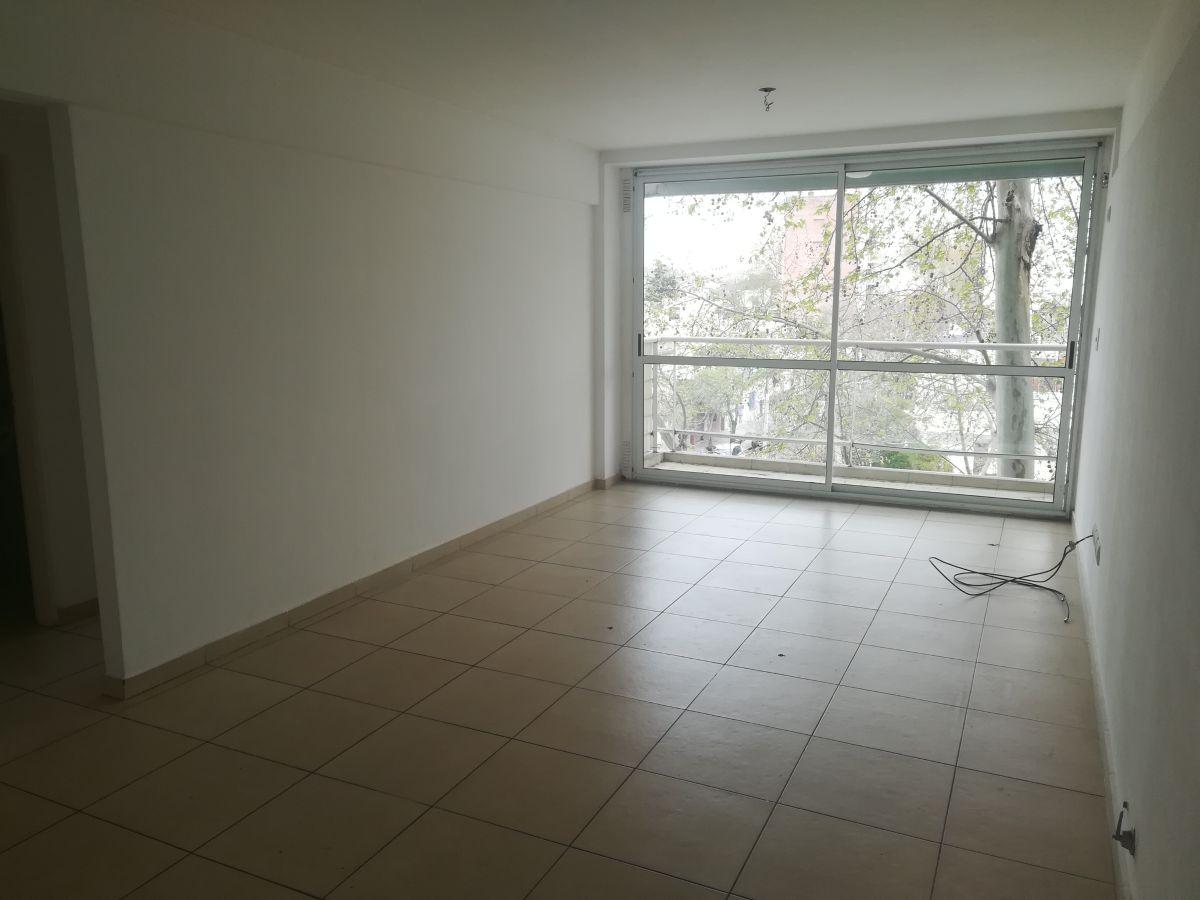 1 dormitorio y cochera en Arroyito!