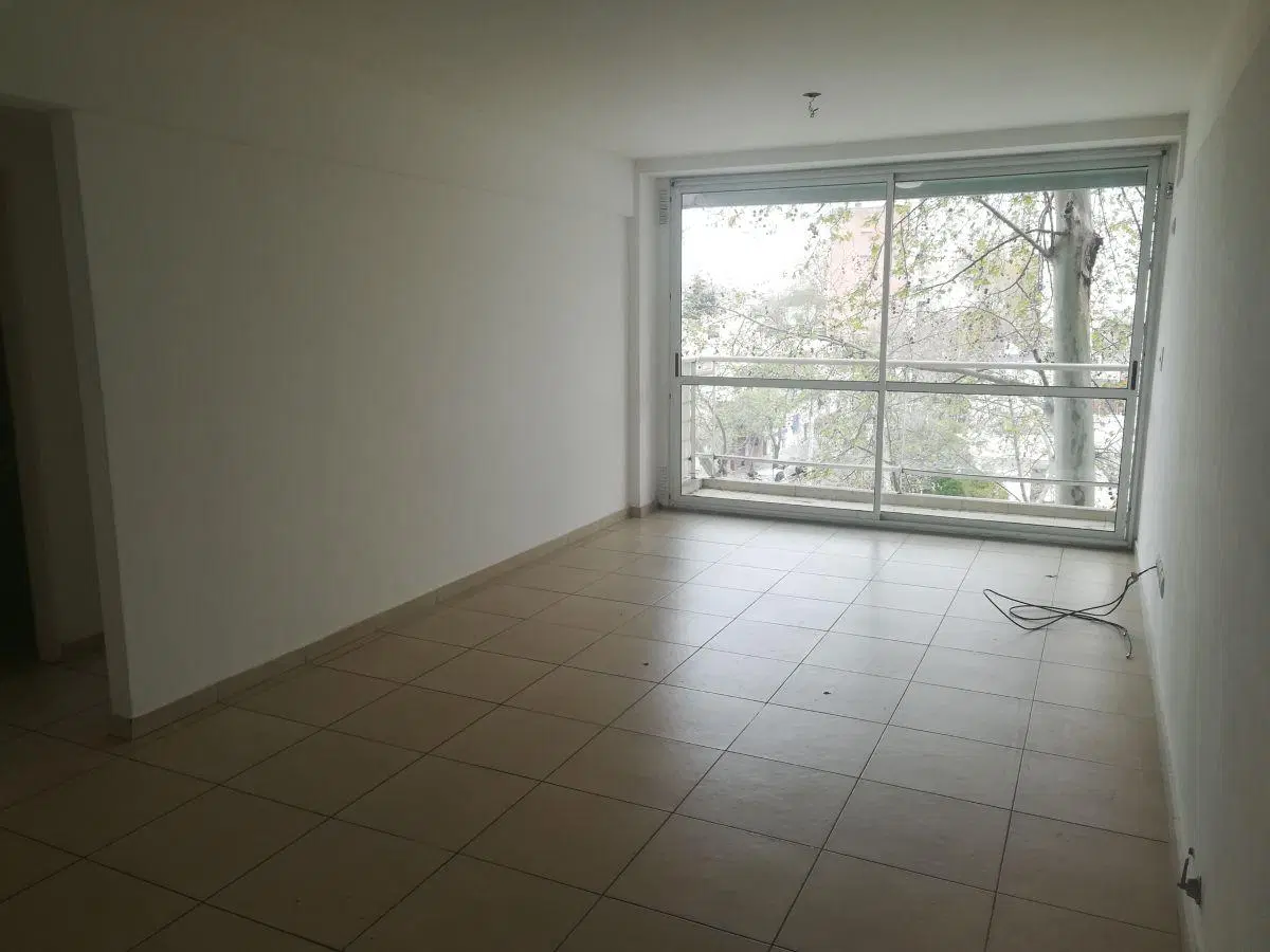 1 dormitorio y cochera en Arroyito! 1