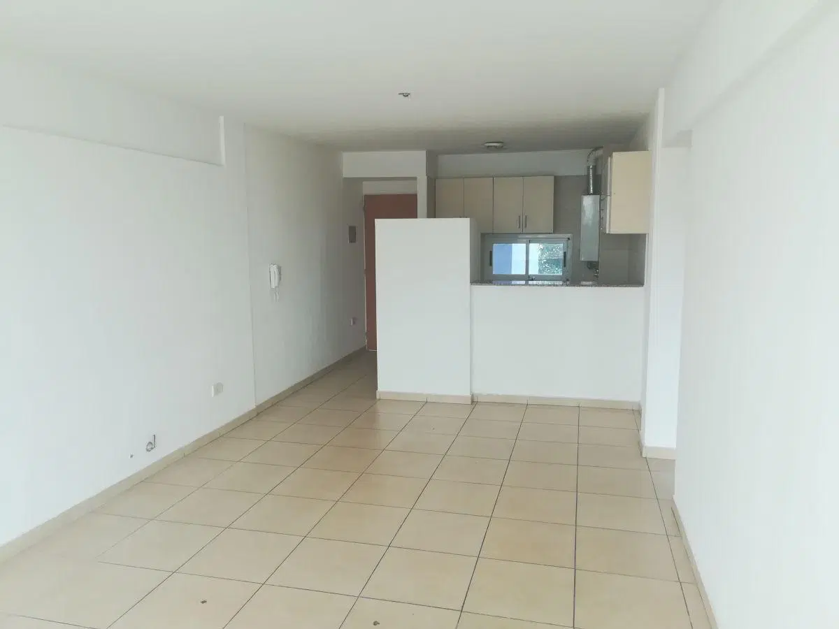 1 dormitorio y cochera en Arroyito! 3