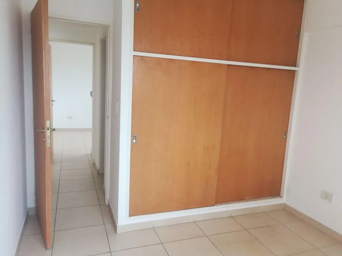 1 dormitorio y cochera en Arroyito! 5