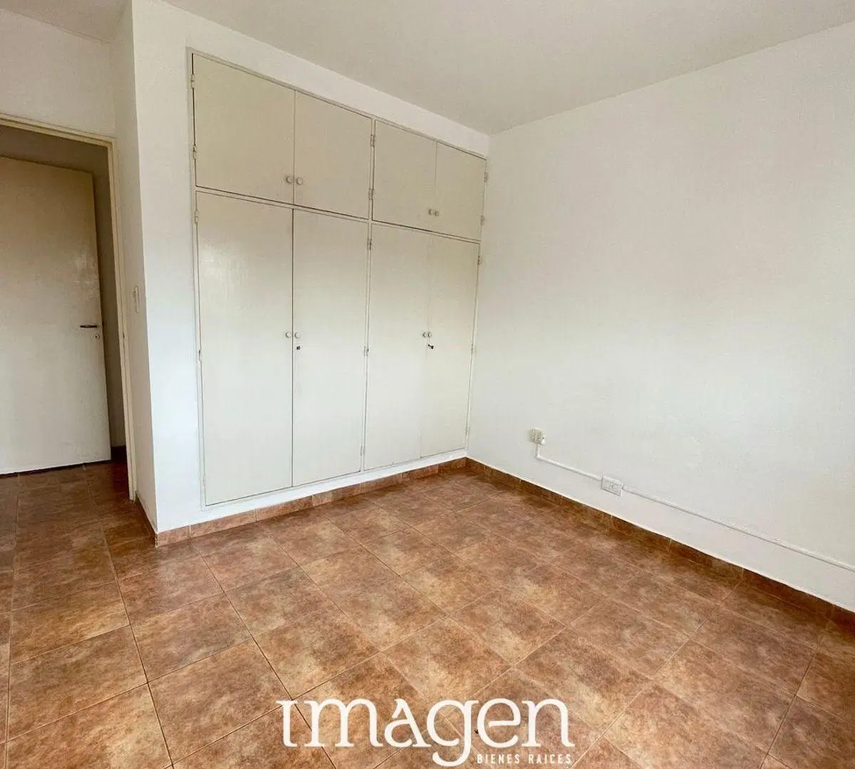 1 dormitorio a metros de Tribunales y Av.Pellegrini 5