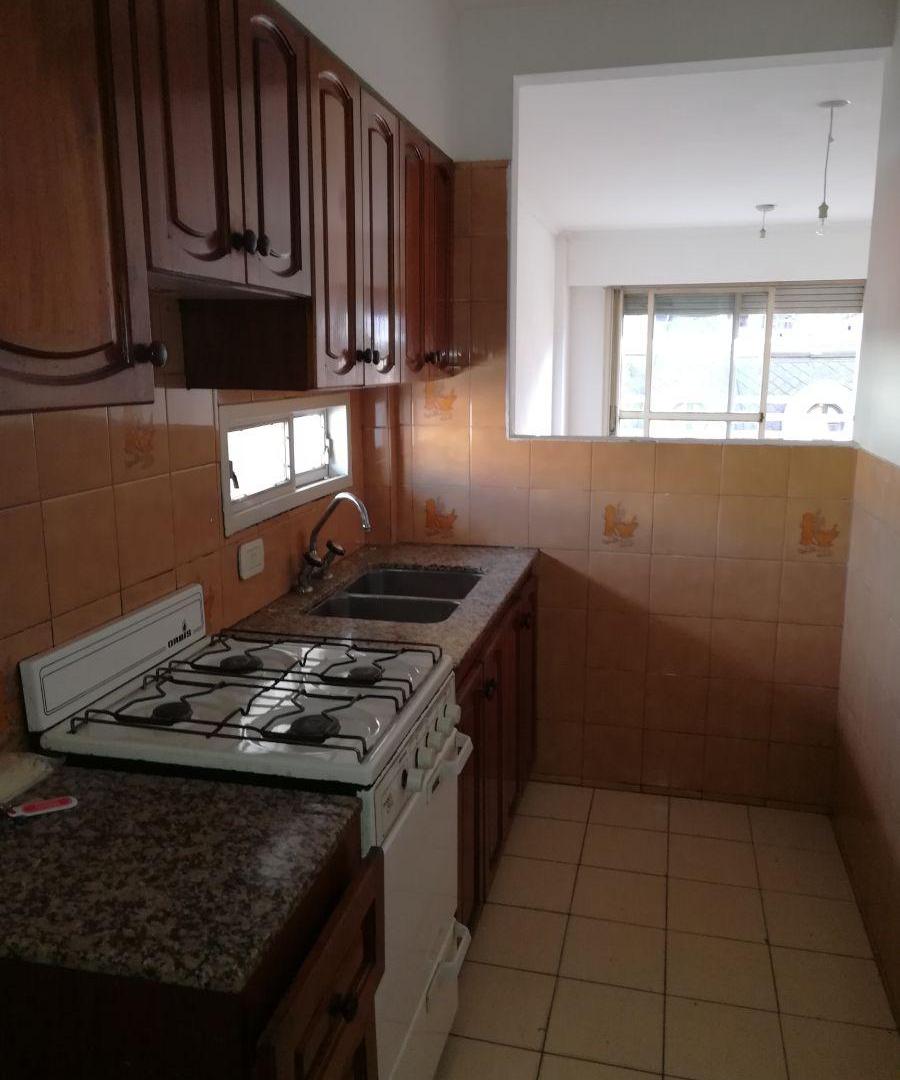 Foto de 1 dormitorio y balcon sobre Av.Santa fe, imagen 4