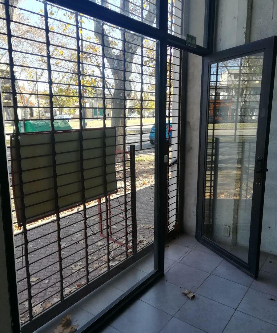 Foto de Locales comerciales sobre Bv.Rondeau, 2 locales disponibles!, imagen 5