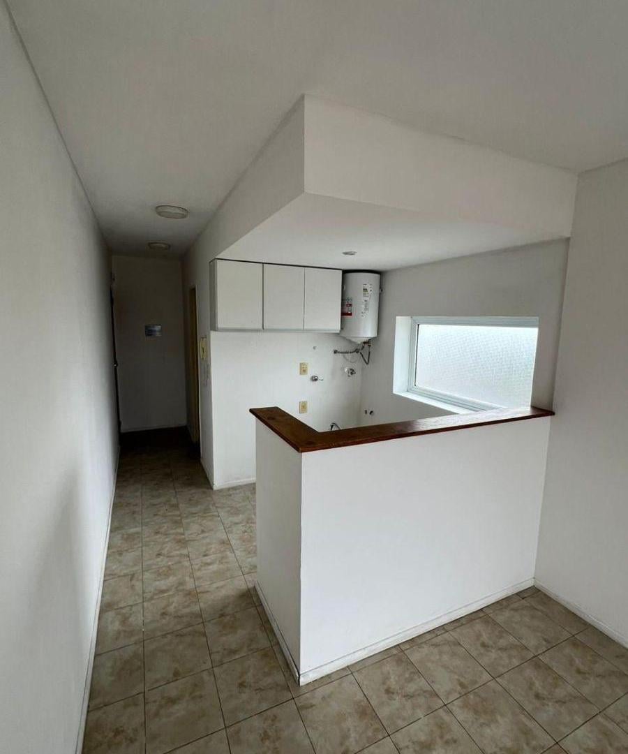 Foto de Departamentos de 1 dormitorio con cochera cerca de Facultad de medicina, imagen 1