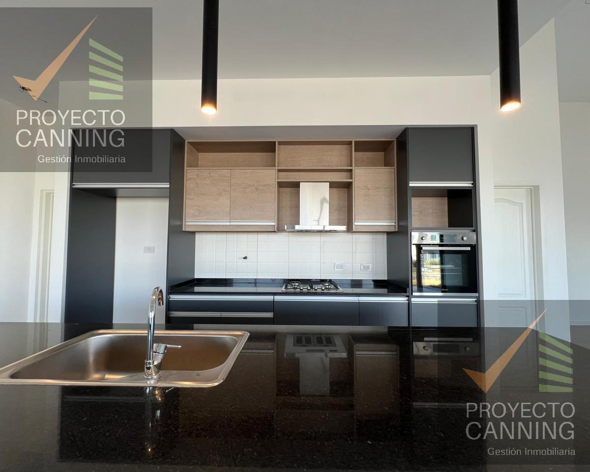 Venta de casa en Barrio San Felipe Canning