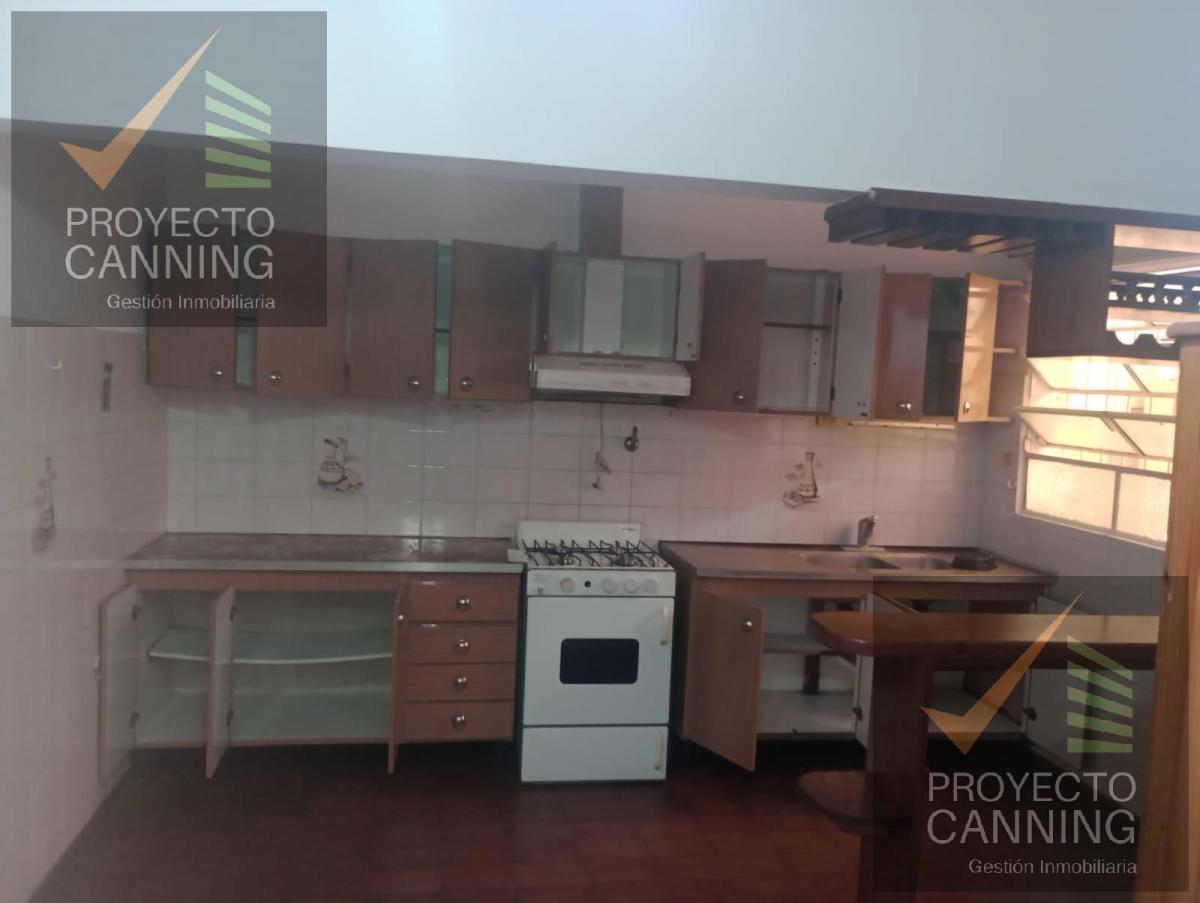 Foto de Casa en Venta en Luis Guillon, imagen 2