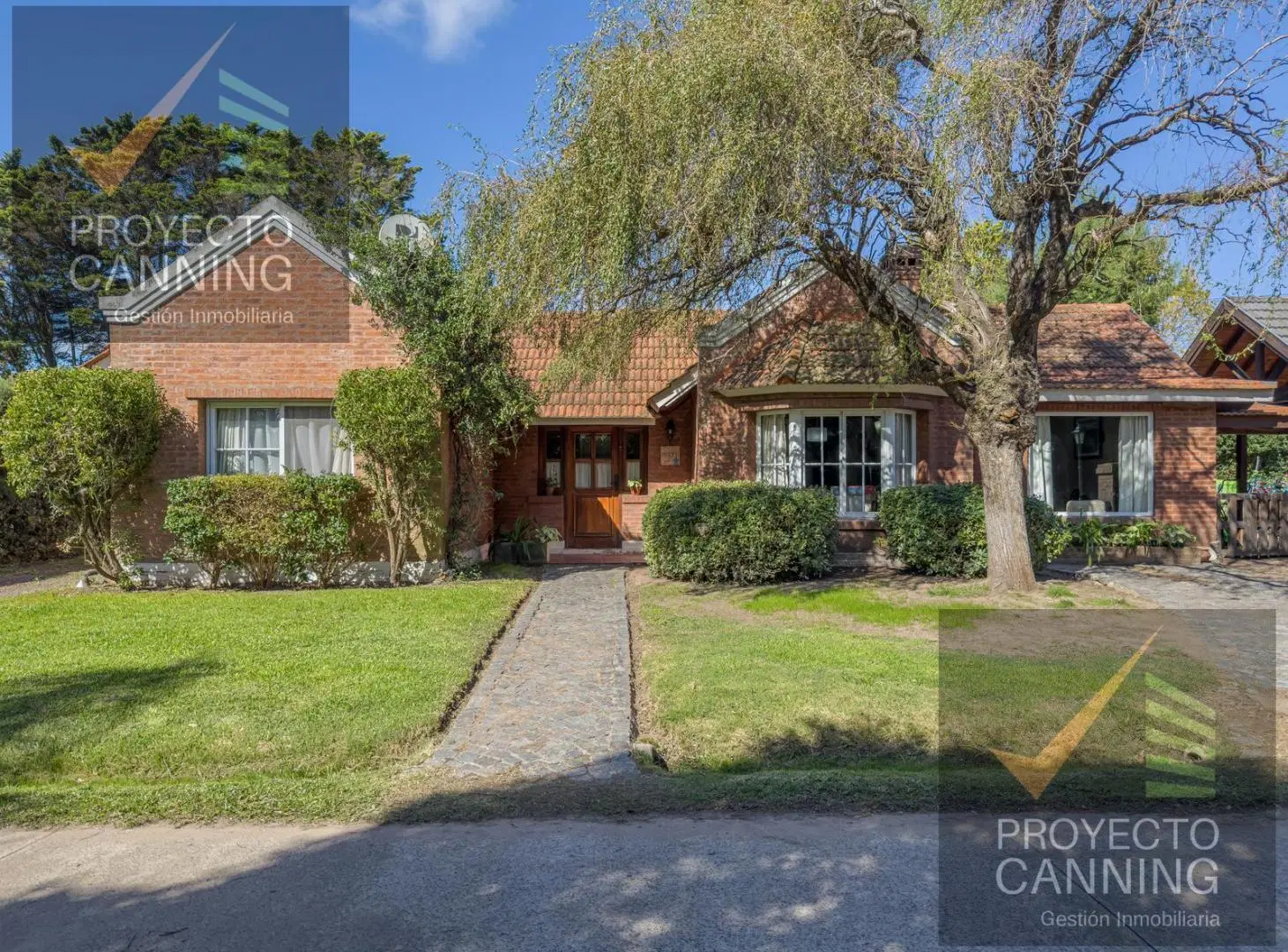 Casa en venta en barrio Campos de Echeverria Canning 4