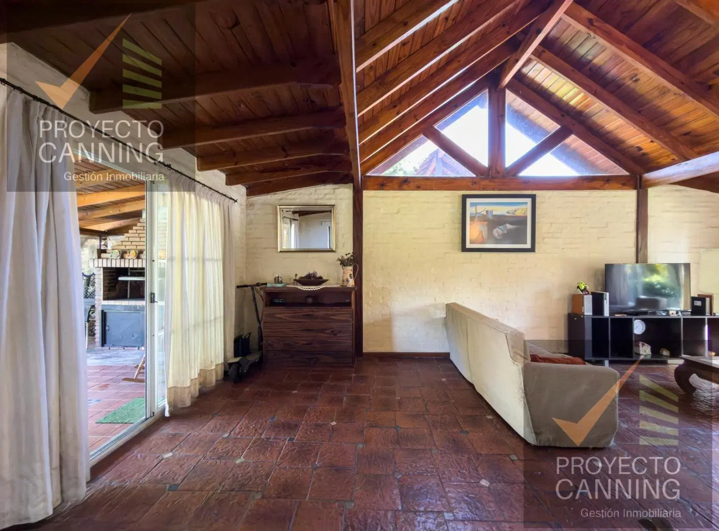 Casa en venta en barrio Campos de Echeverria Canning 5
