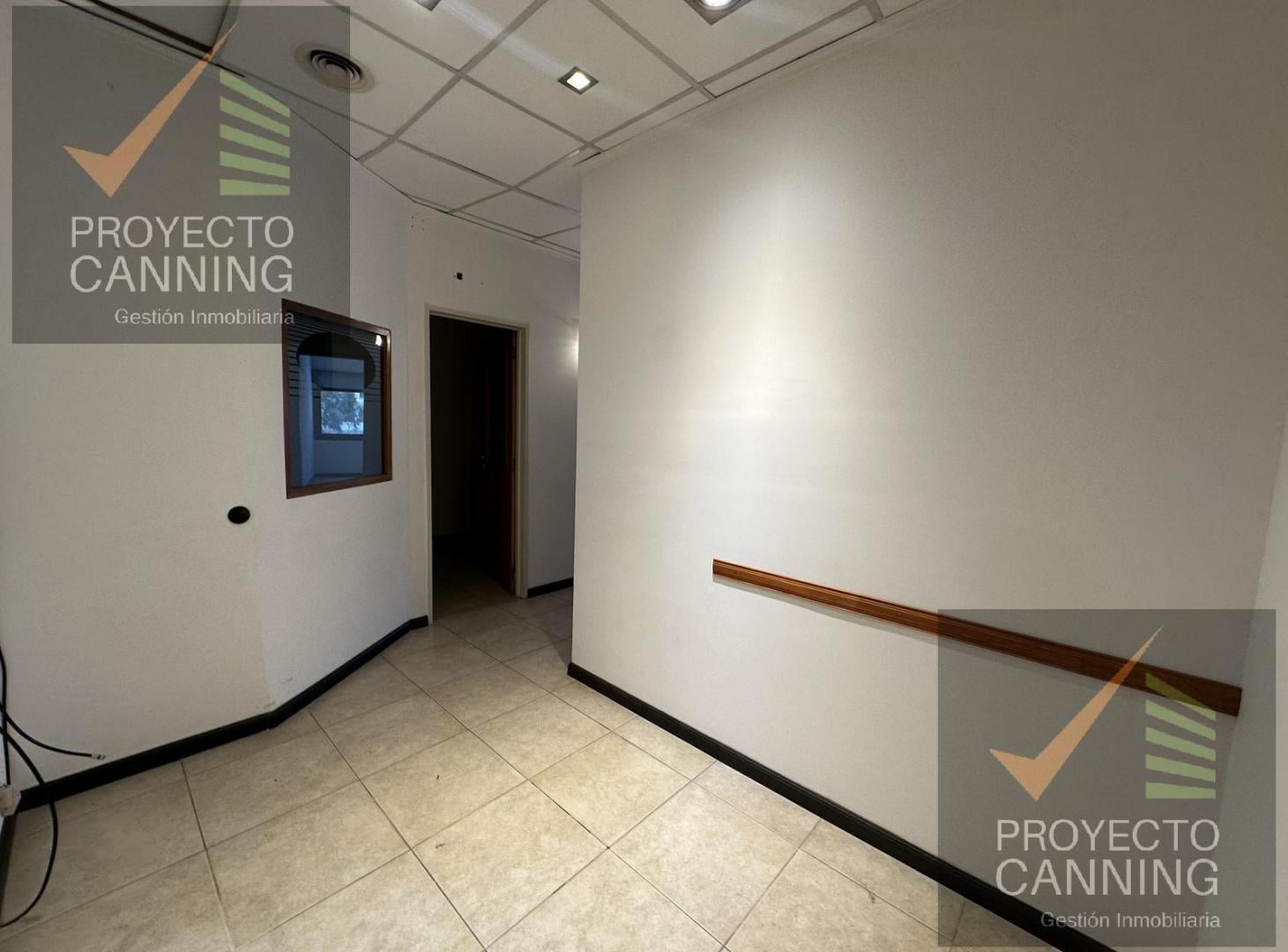 Venta de oficina en Shopping Plaza Canning
