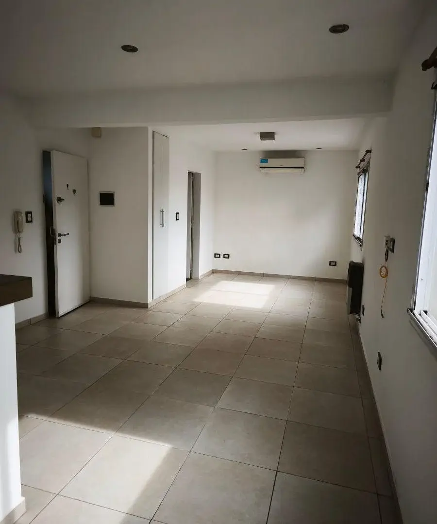 44 y 25 Monoambiente en alquiler $ 420000 2