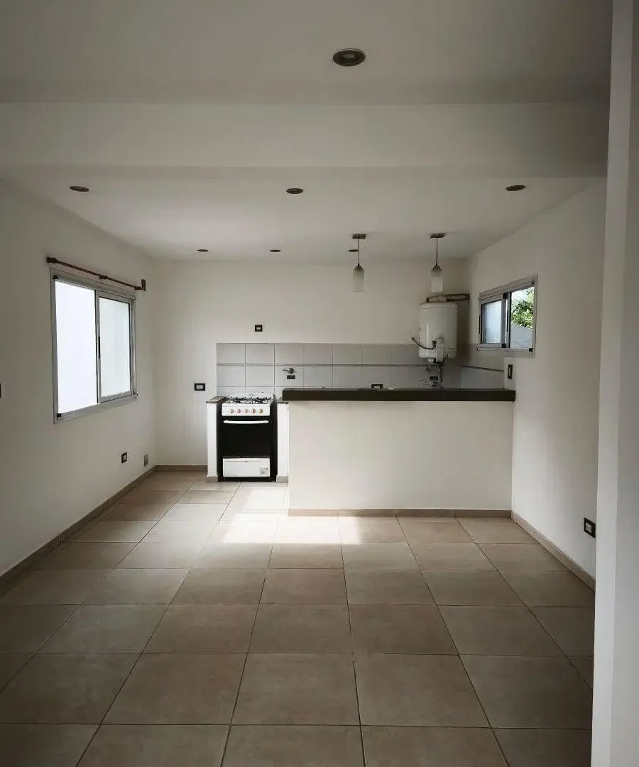 44 y 25 Monoambiente en alquiler $ 420000 5