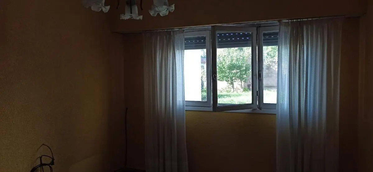 Vent Casa Ensenada! 3 dormitorios, garage para 2 vehículos, parque. APTA BANCO 3