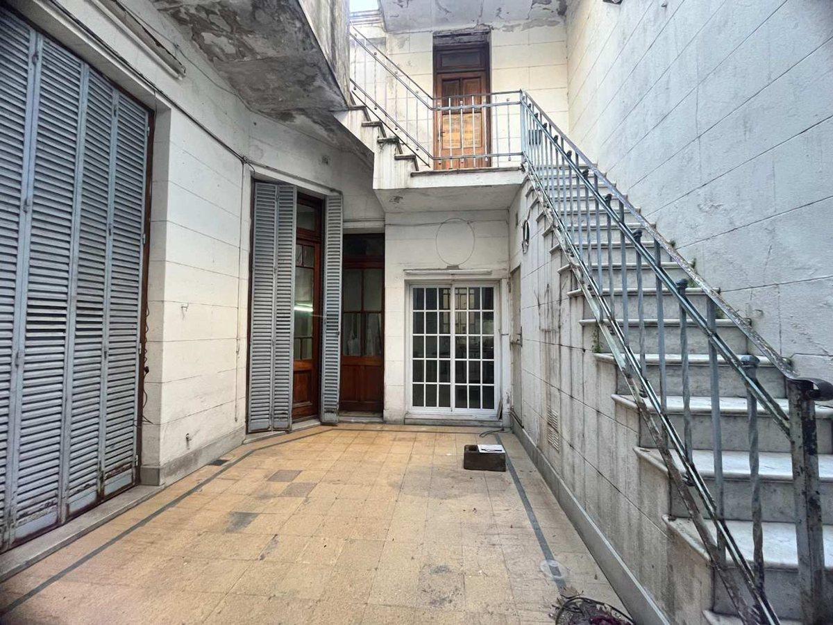 PH / Local Venta 200 m Totales. a m de Caseros 3