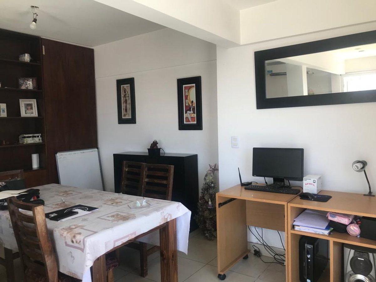 Vende Depart. 4 Amb. Balcon Aterrazado - Permuta 5