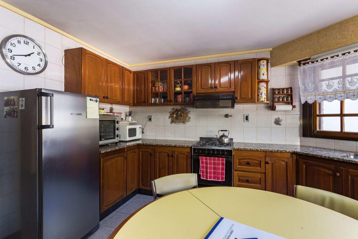 Venta Casa 8 Amb C/2 Cochera, Pileta en Versalles 2