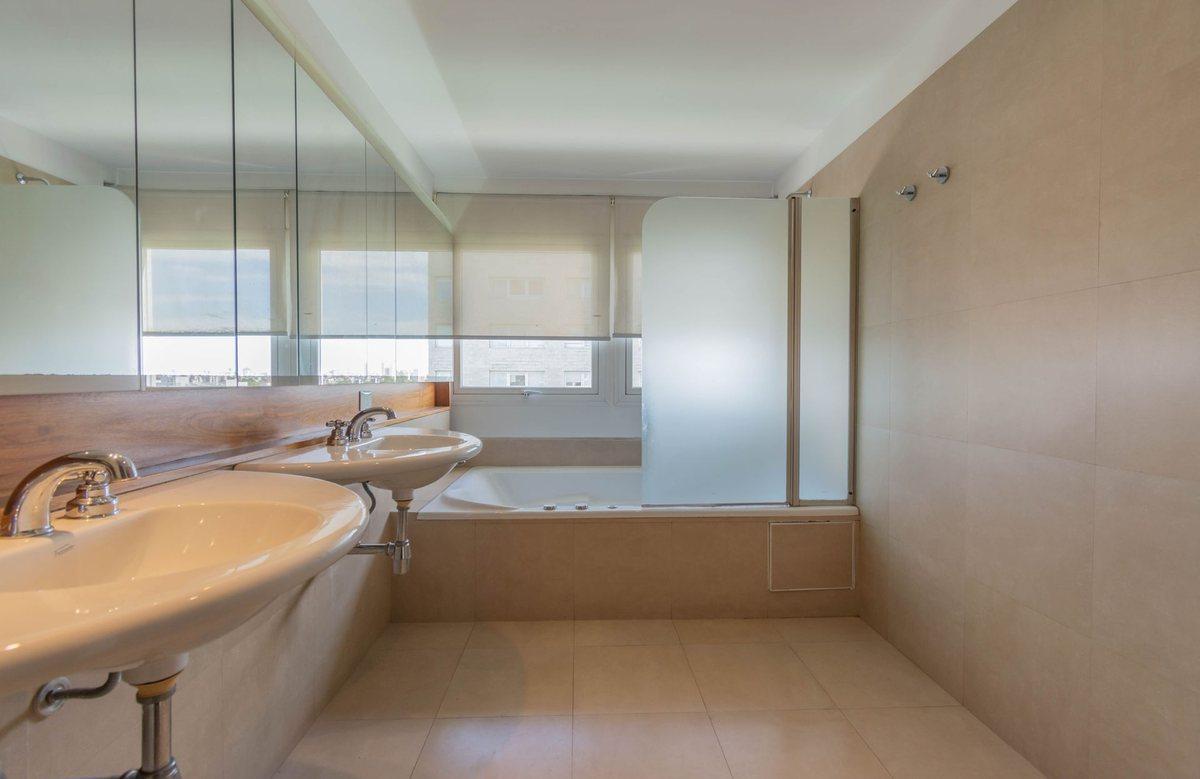 Venta Piso Alto 5 Ambientes + 2 Cocheras 3