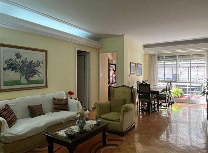 VENTA 4 amb + dep + escr + cochera. Balcón y Patio 3