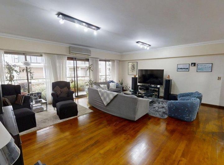 VENTA PISO BELGRANO 4 ambiente c/depend 2 cocheras 4