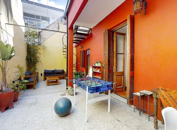 VENTA PH 6 AMBIENTES COLEGIALES, PATIO, TERRAZA 2