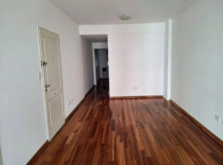 Departamento en alquiler V.Urquiza dos amb.c/bcón 1
