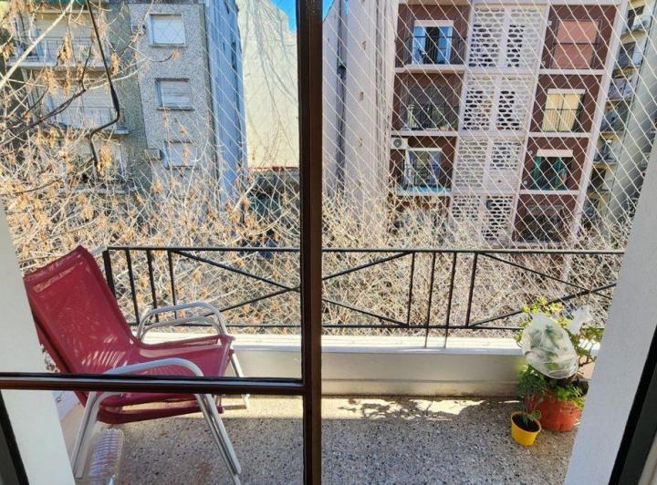 Venta Depto. 4 ambientes con balcón Caballito 3