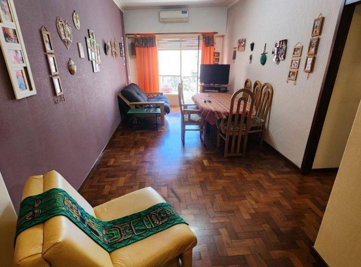 Venta Depto. 4 ambientes con balcón Caballito 5