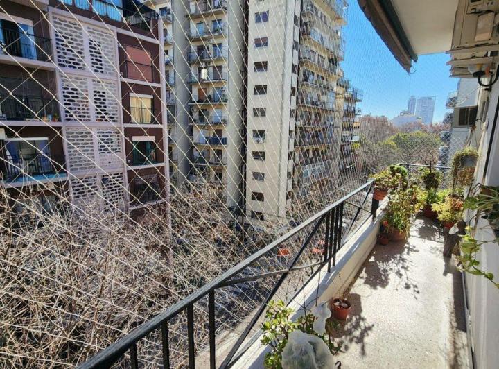 Venta Depto. 4 ambientes con balcón Caballito 2