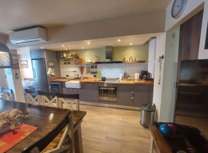 Venta Casa (Triplex) en Floresta- 6 Amb - Pileta 1