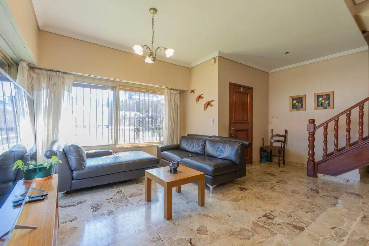 VENTA CASA 4 AMB C/JARDIN + PH 2 AMB VILLA BOSCH 2