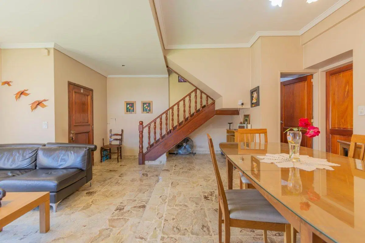 VENTA CASA 4 AMB C/JARDIN + PH 2 AMB VILLA BOSCH 5