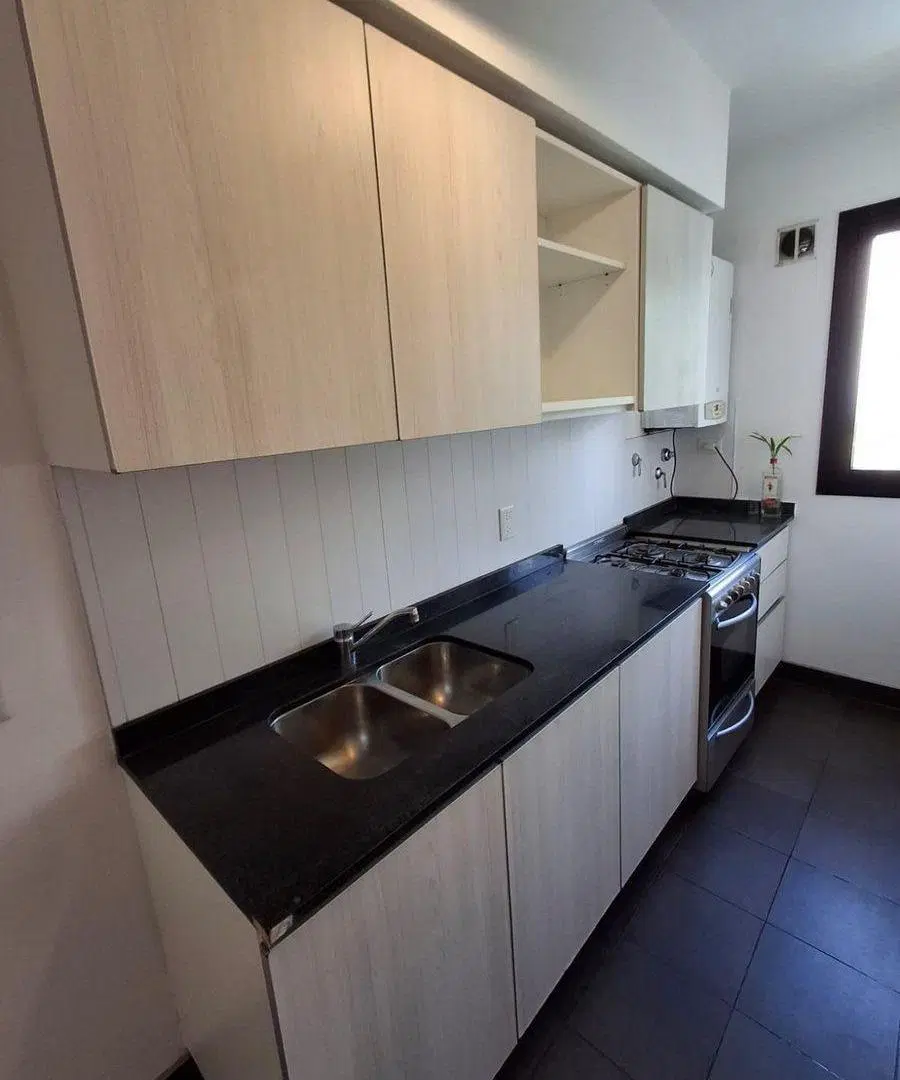 Departamento en alquiler en V.Urquiza 2 amb c/seg 2