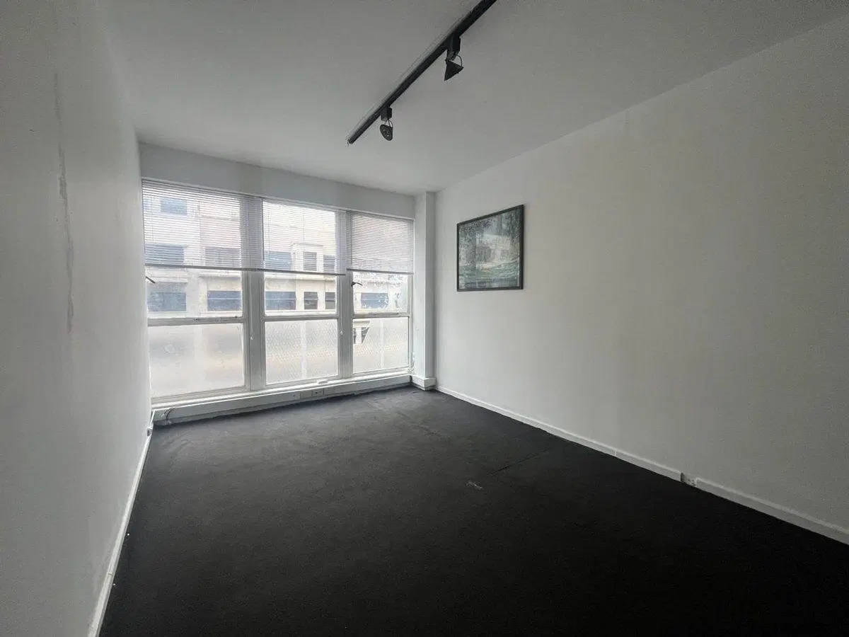 OFICINA  138 m² AV. CORRIENTES SAN NICOLAS 3