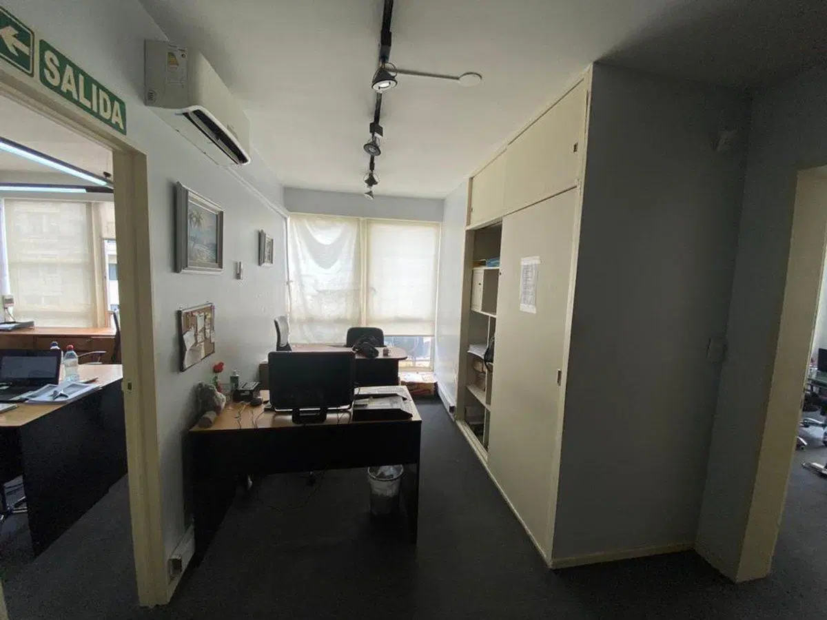 OFICINA  138 m² AV. CORRIENTES SAN NICOLAS 2