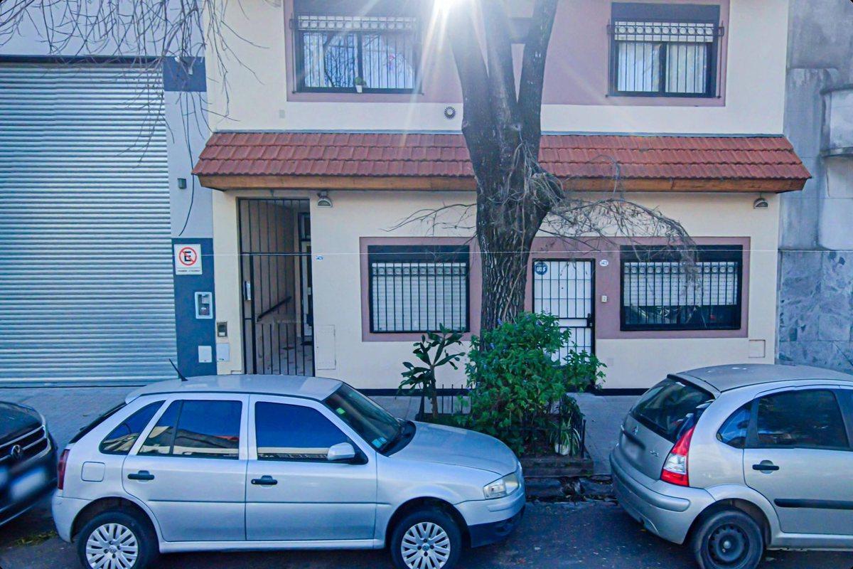 Ph 4 ambientes-Villa Devoto - patio y parrilla