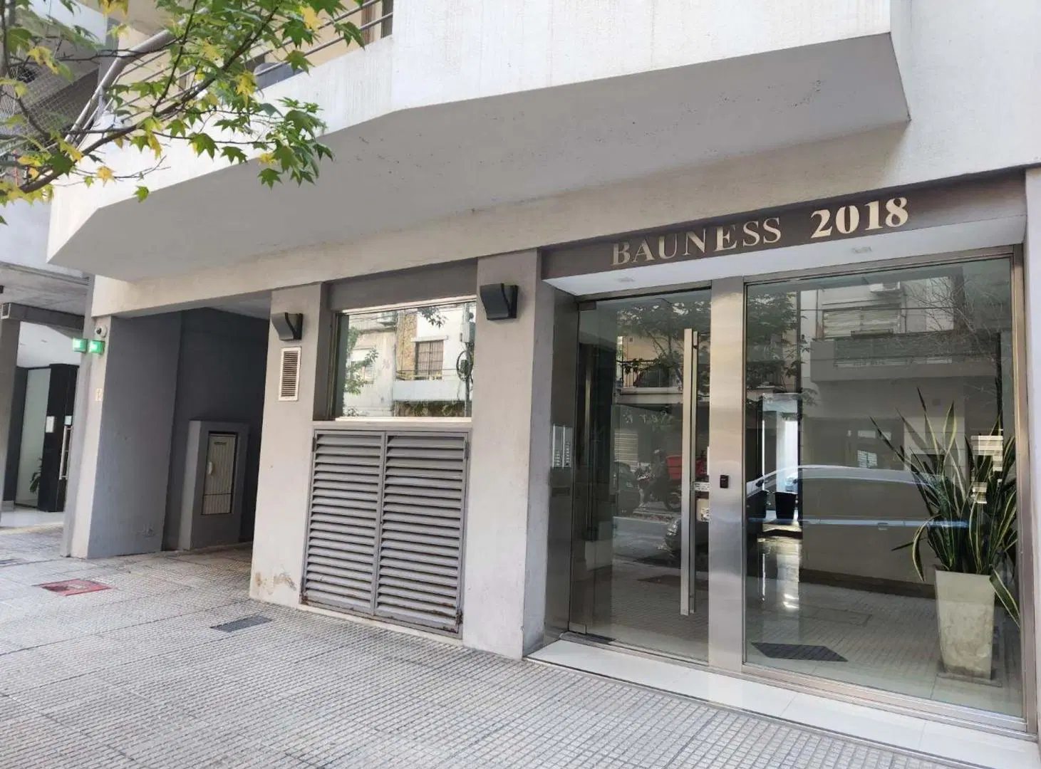 Alquiler Monoambiente con balcón V. Urquiza R 2