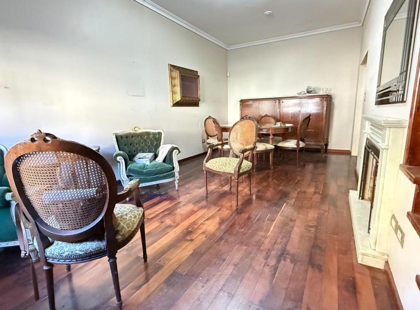 VENTA CASA 4 AMB ESCRITORIO PATIO COCHERA BARRACAS