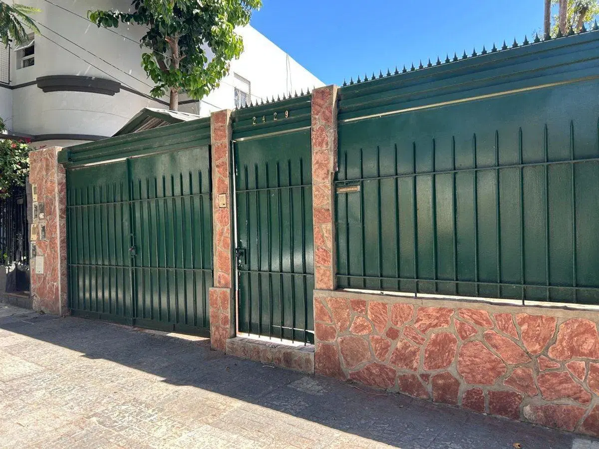CASA CON JARDIN Y PILETA +DEPARTAMENTO- EXCELENTE 5