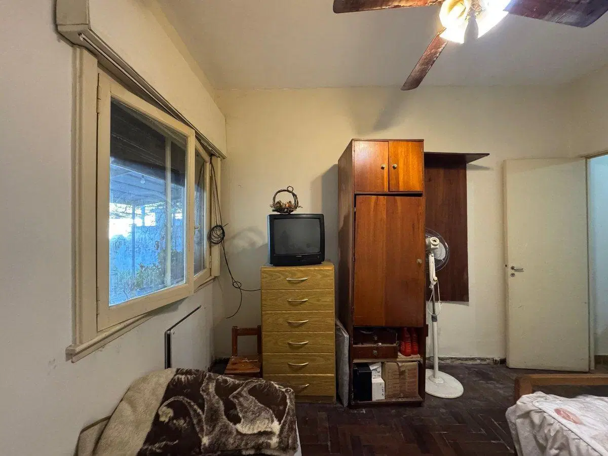 Venta Casa 4 Amb. Cochera, Patio (Acepta Permuta) 2