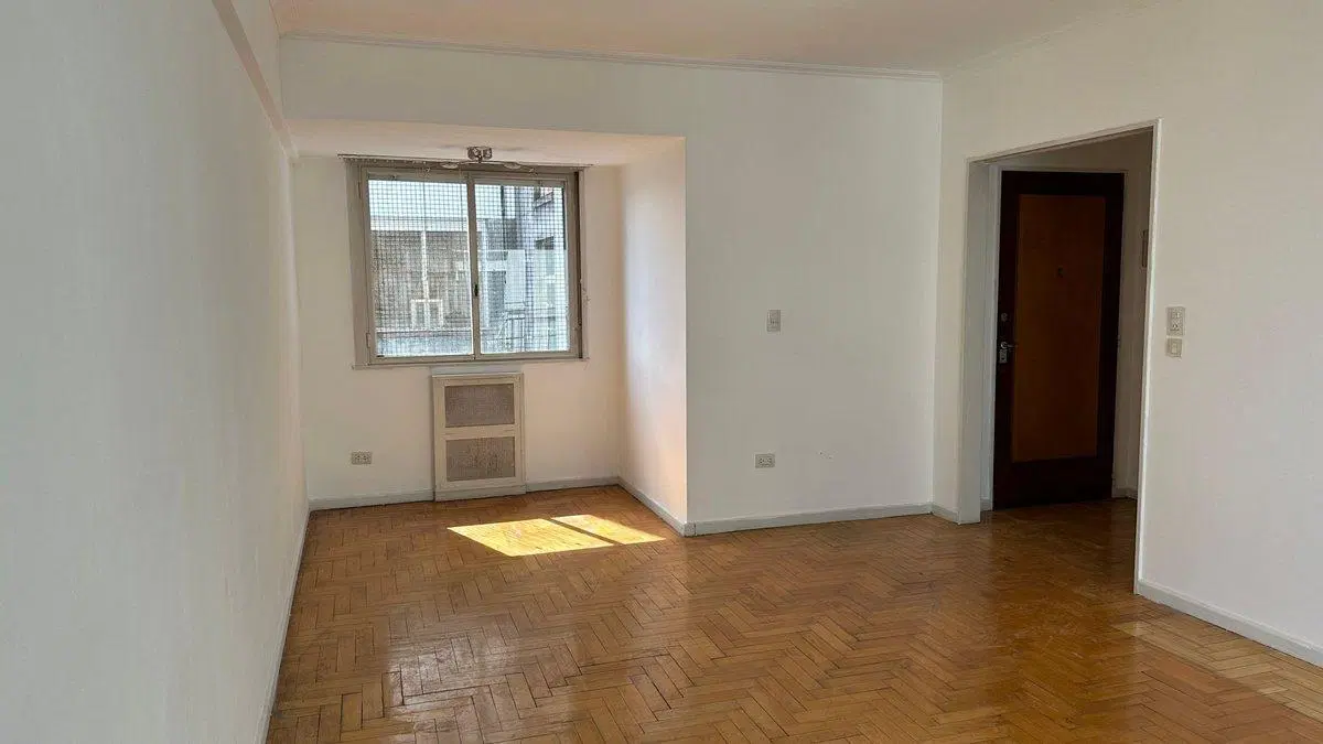 VENTA Semipiso 4 ambientes / ACEPTA PERMUTA Flores 5