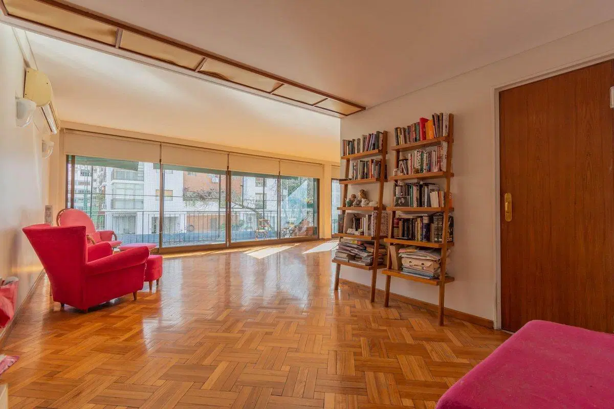 Venta Semipiso 4 Amb al frente c/Cochera. Belgrano 2