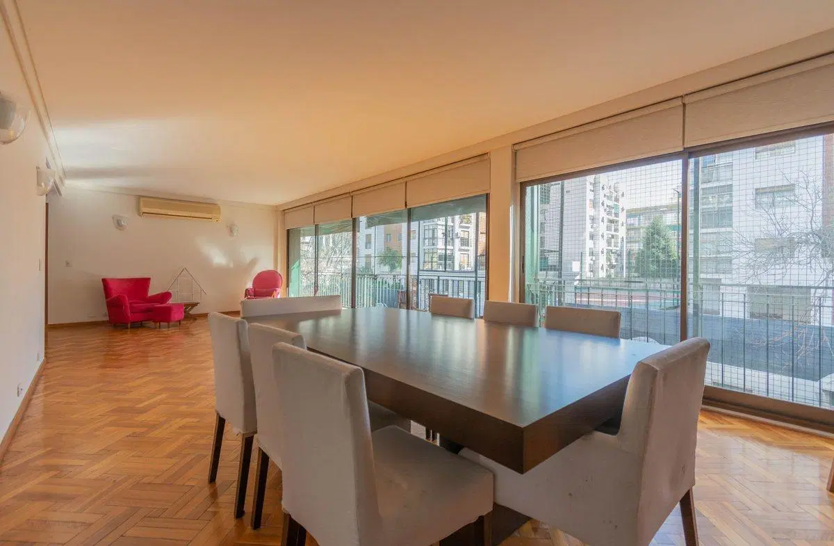 Venta Semipiso 4 Amb al frente c/Cochera. Belgrano 3
