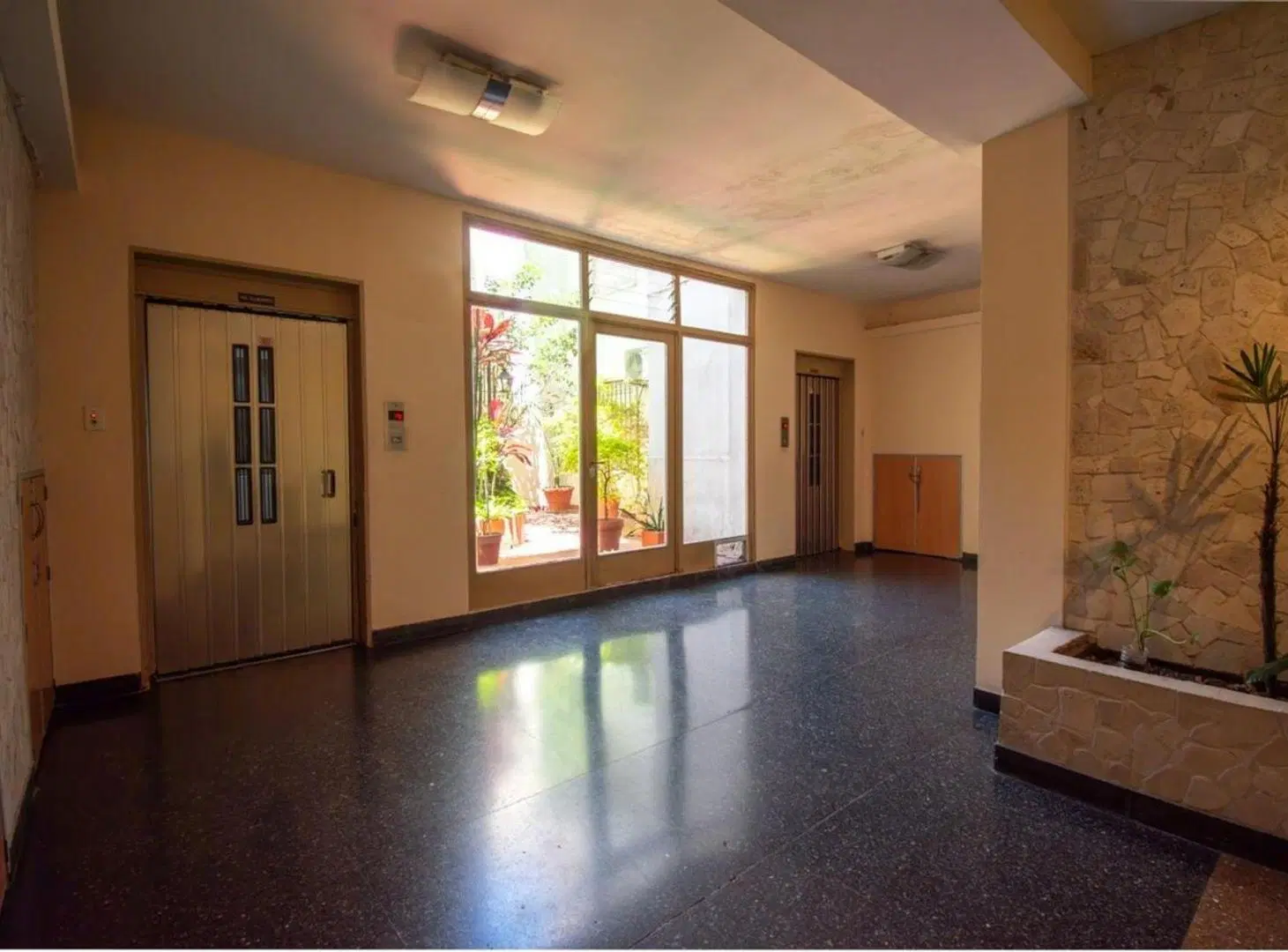 Venta 4 ambientes c/balcón, de época. Belgrano R 4
