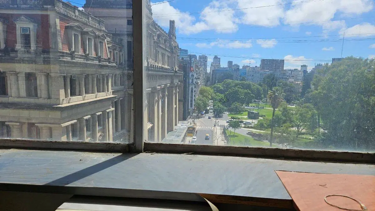 Venta oficina despacho frente a palacio Tribunales 5