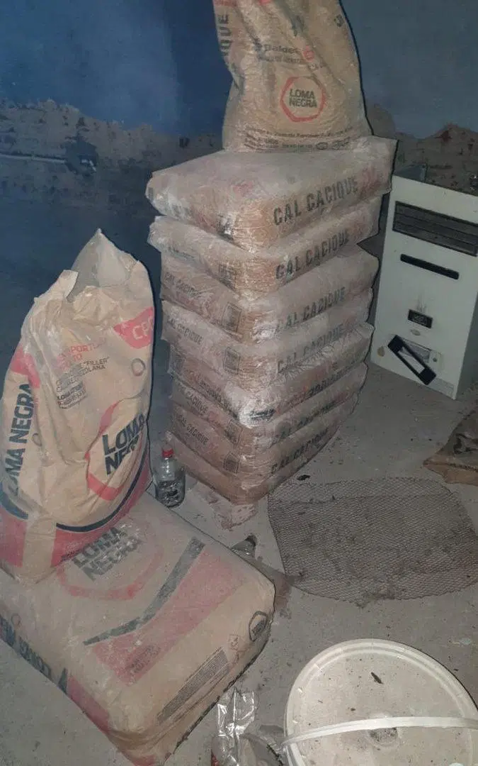 excelente terreno/  MAS casa a  RECICLAR BOEDO 4