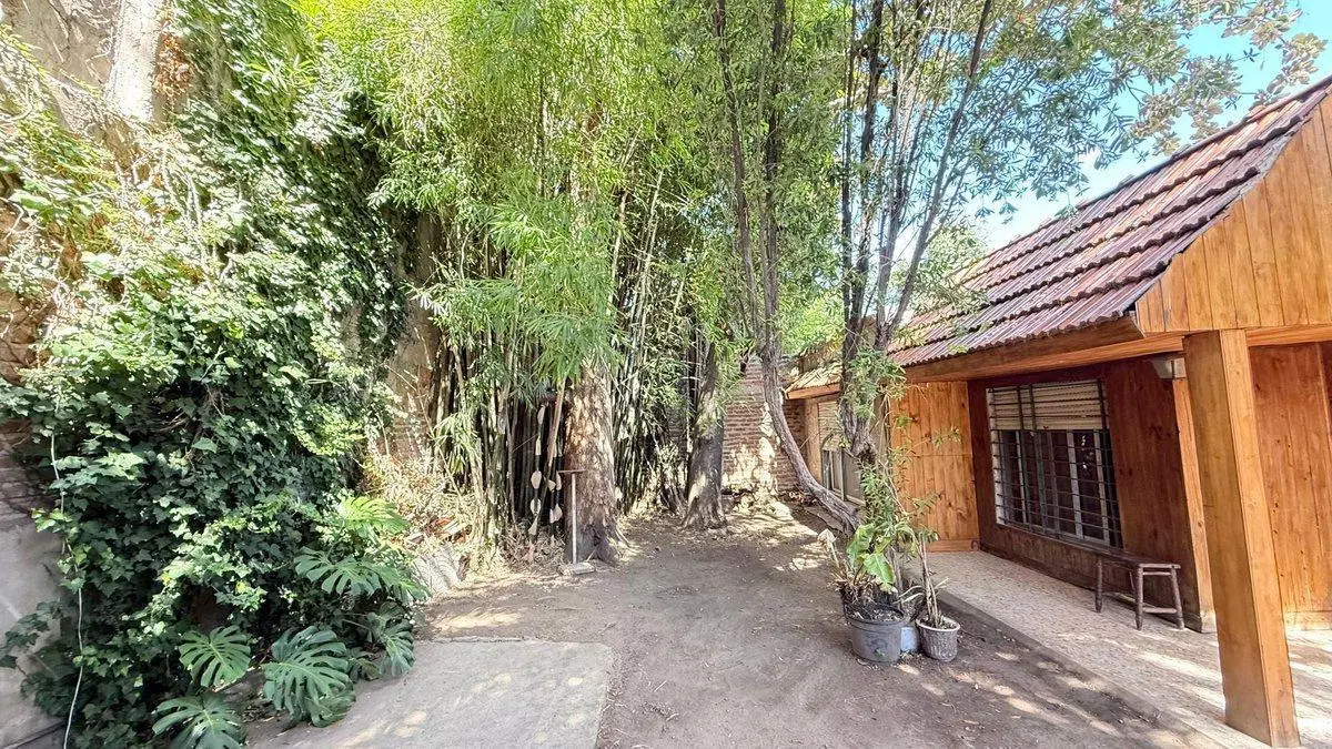 VENTA CASA LOTE PROPIO GRAN JARDIN R. DE ESCALADA 2