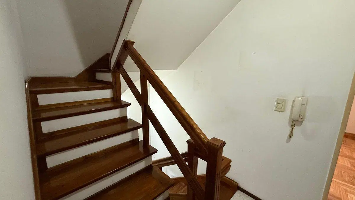 VENTA CASA TRIPLEX 4 AMBIENTES LANUS ESTE PARRILLA 4
