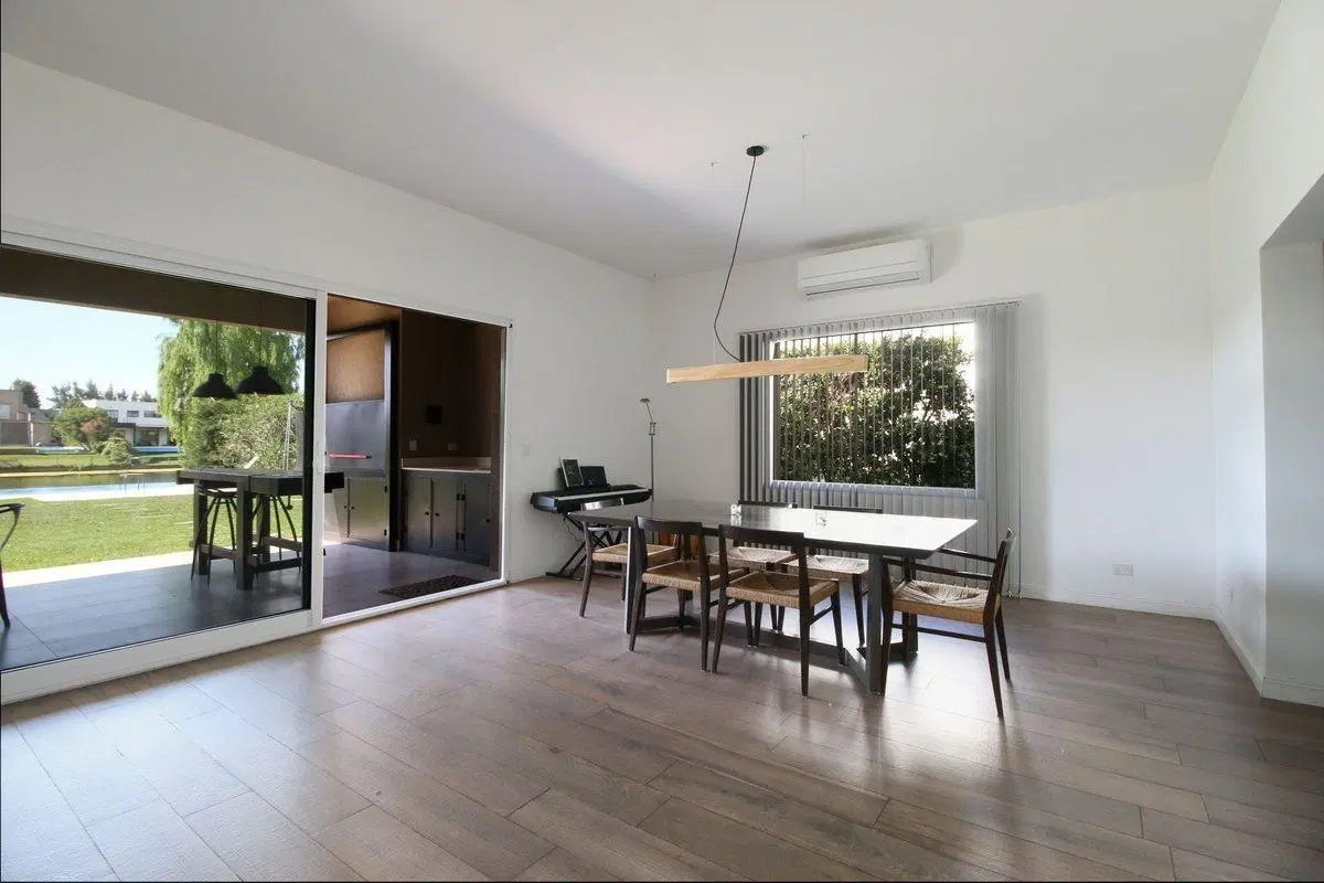 VENTA CASA 6 AMB A LAGUNA EN BARRIO SAN FRANCISCO 4