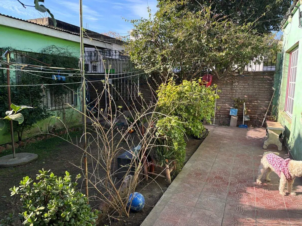 Casa en venta 6 amb + 2 Locales en Hurlingham 3