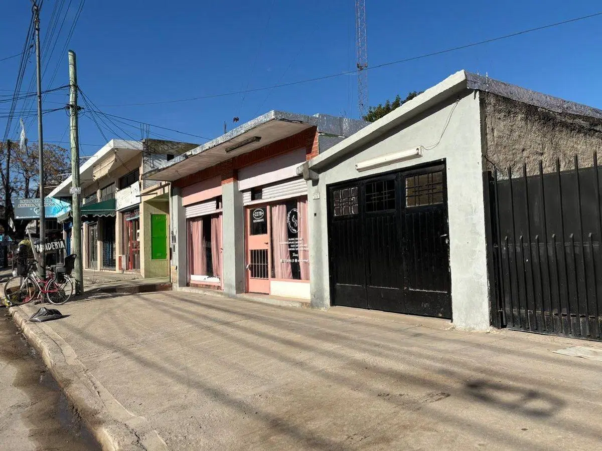 Locales + vivienda multif. en venta en Hurlingham. 3