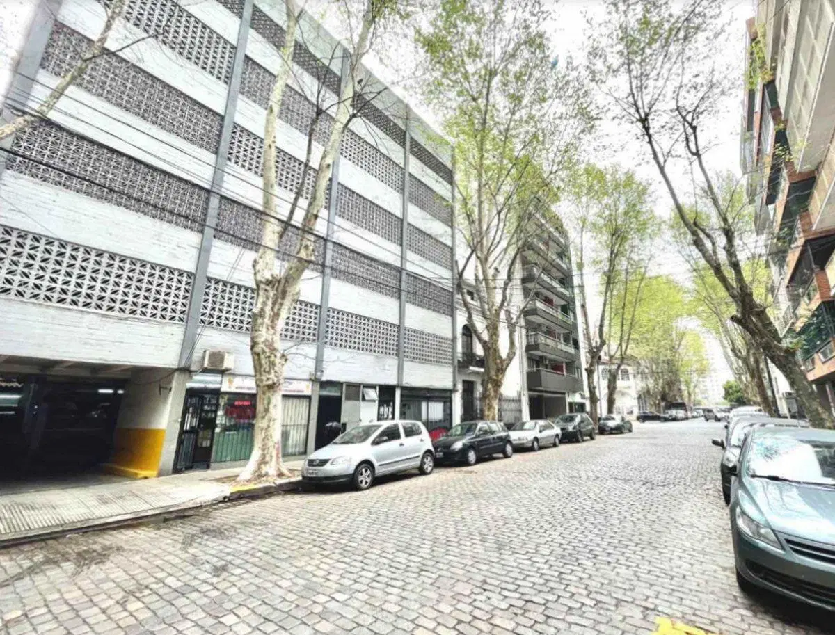 COCHERA FIJA EN VENTA COLEGIALES 4